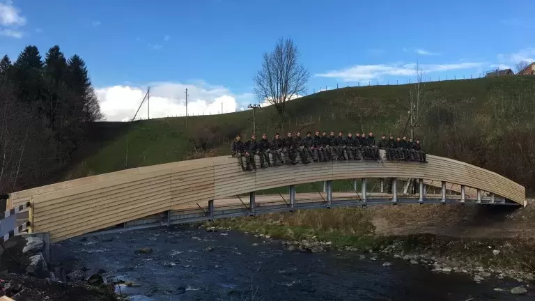 Brücken bauen im WK 2016 in Appenzell.
